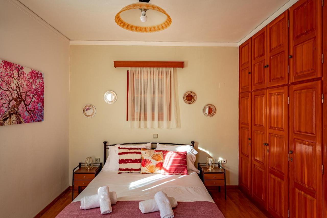 Golden Flower'S Apartment Poros  Exteriör bild